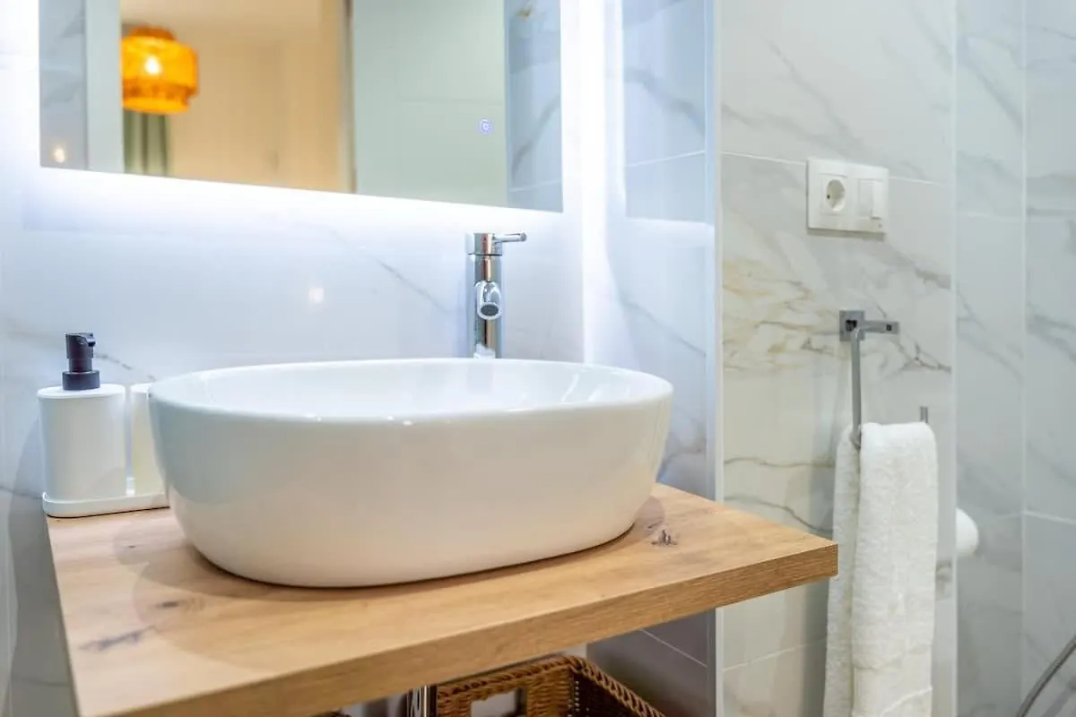 Vivendos - Ma17 - Trinidad Apartment Malaga